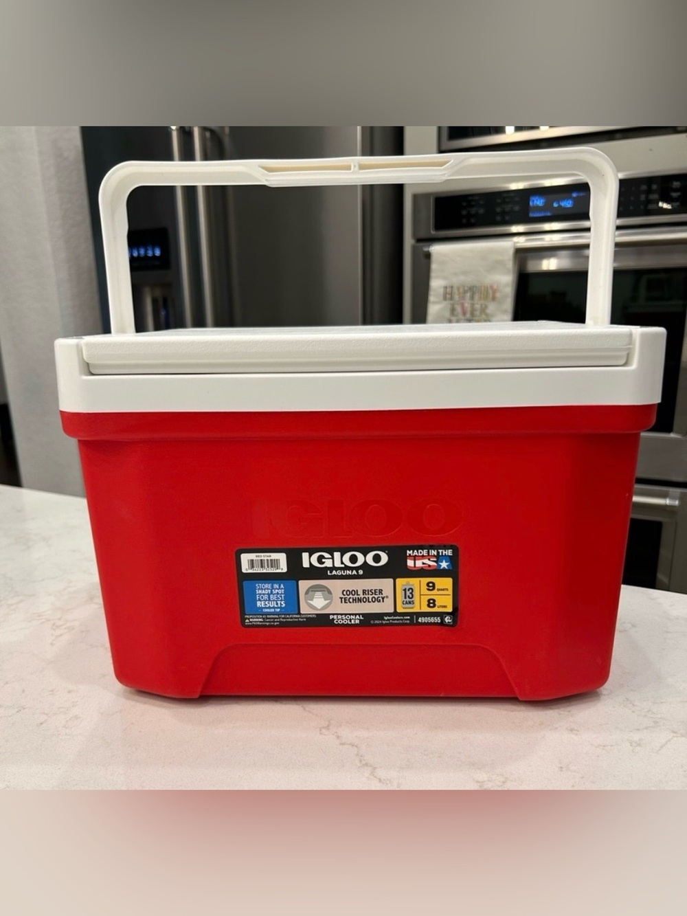 Brand new Igloo Laguna 9 Red Personal Cooler